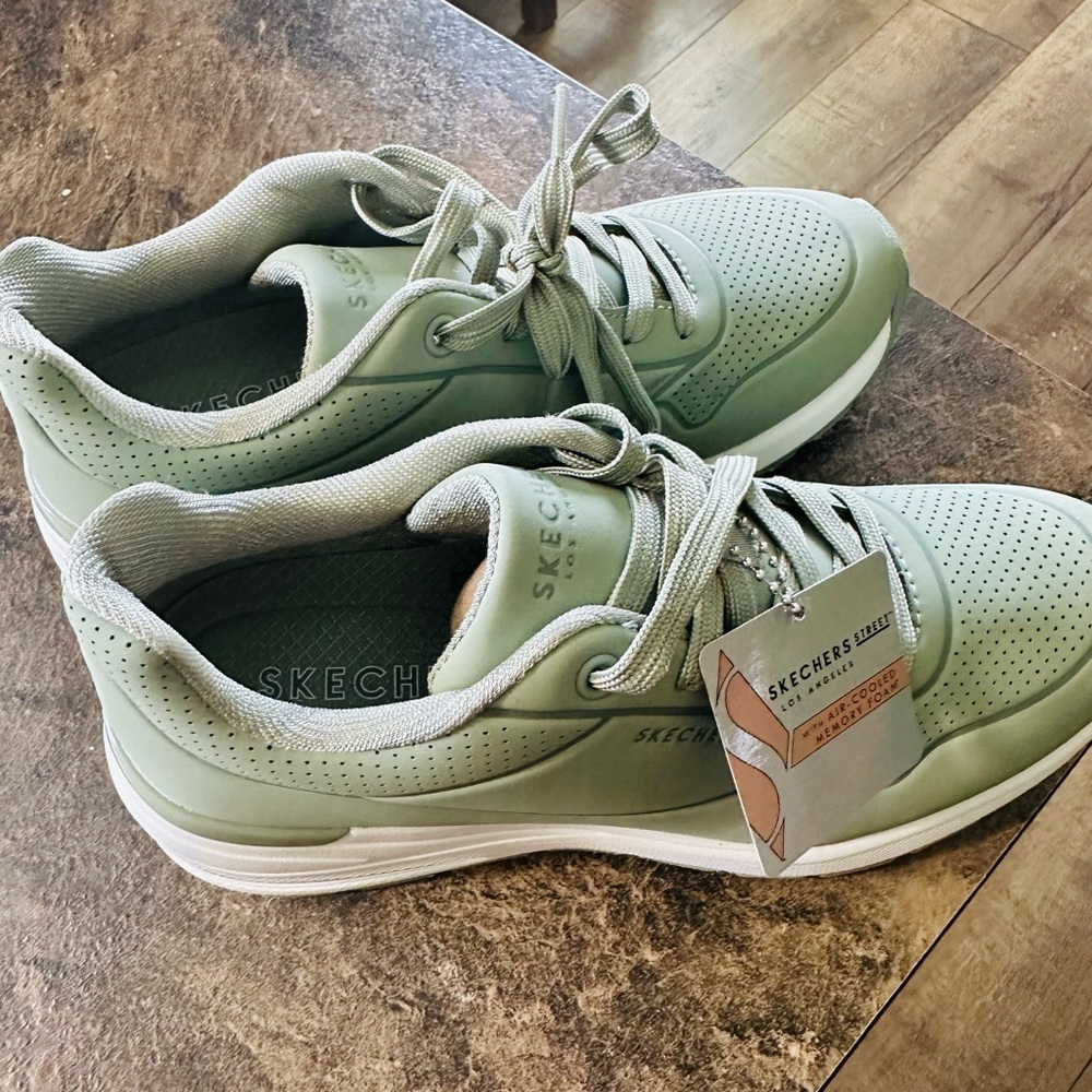 Skechers women Sage Green Sneakers